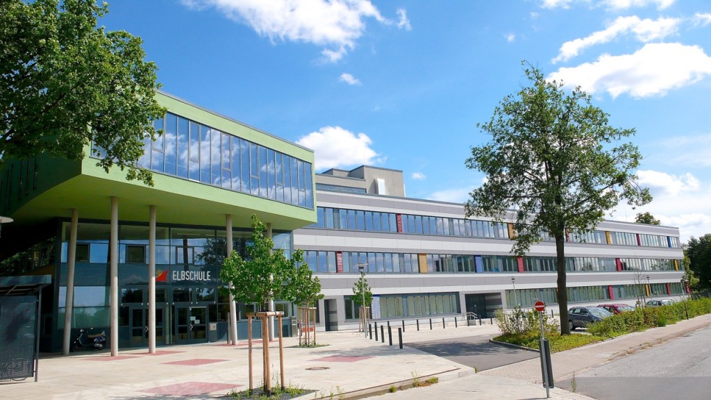 Basic Schulgebäude
